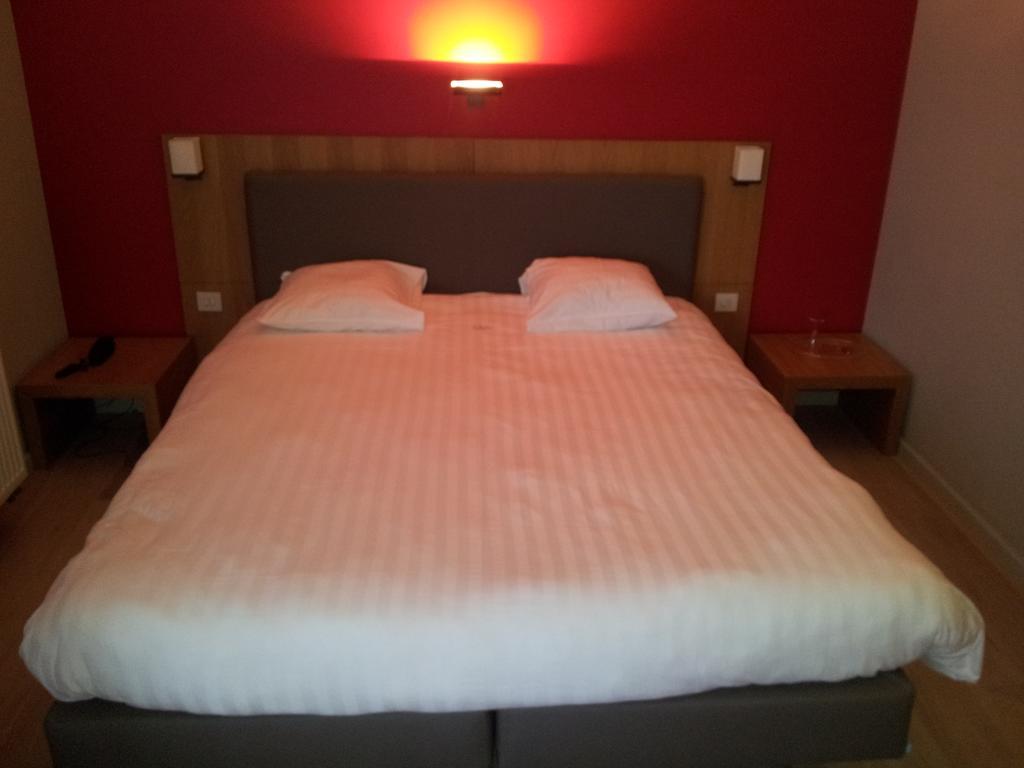 Hotel De Zalm Херенталс Екстериор снимка